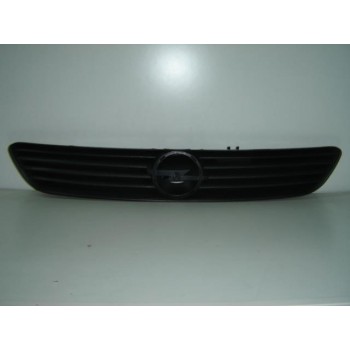 Rejilla Negra Opel Astra - VNR 107.162105